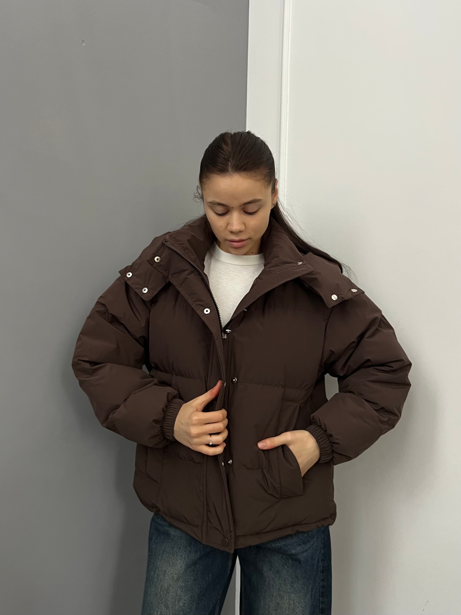 Куртка W 5939 короткая с капюшоном