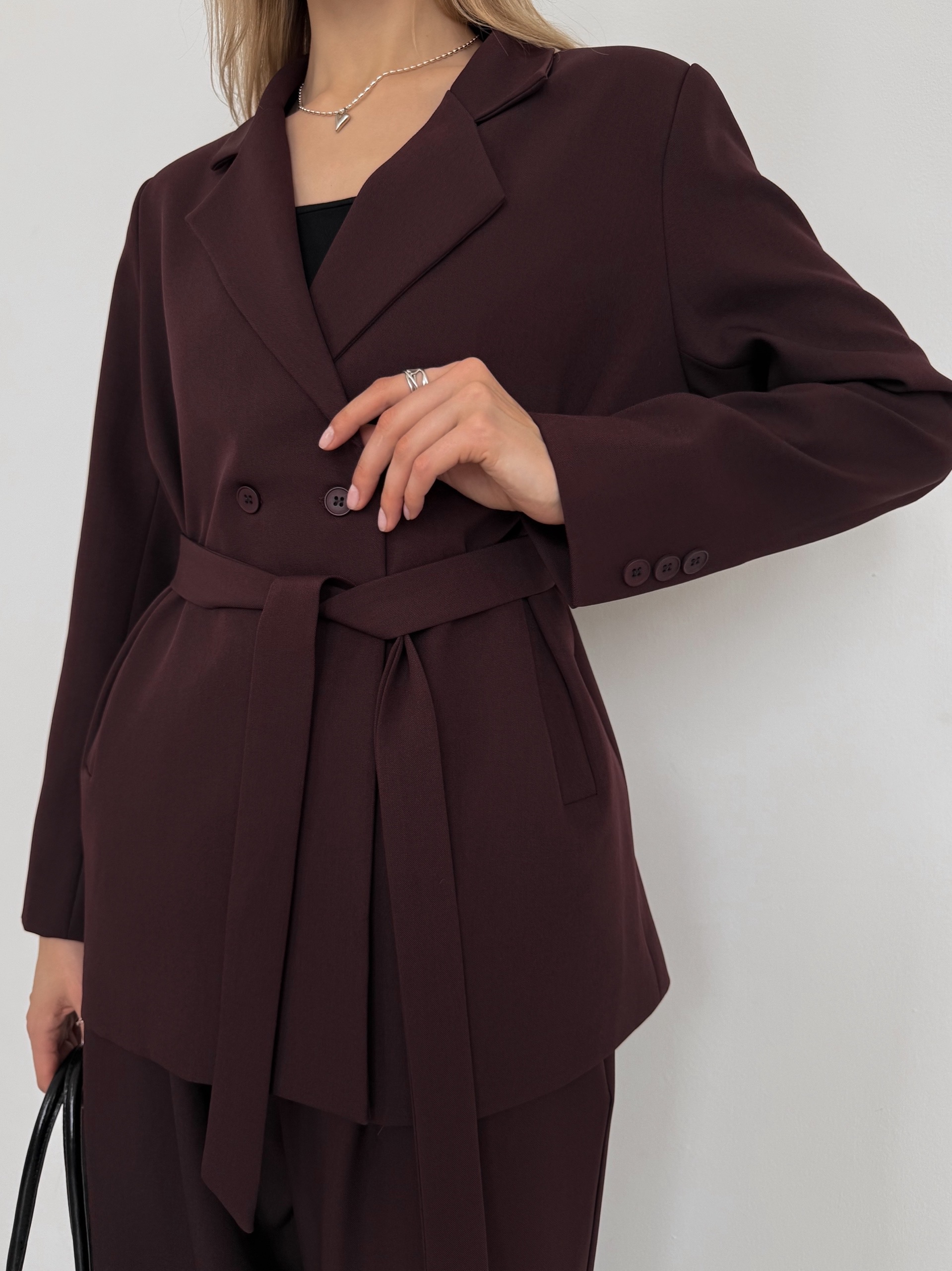 Костюм W 2285 жакет с поясом+брюки прямые
