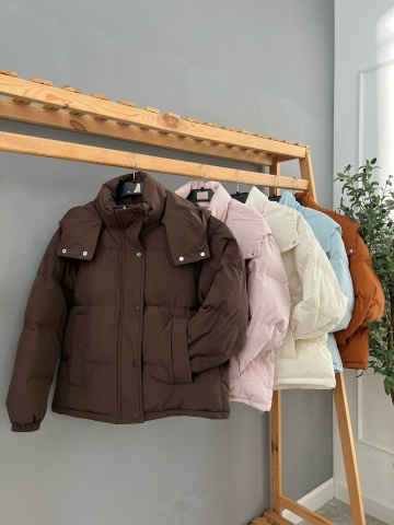 Куртка W 5939 короткая с капюшоном