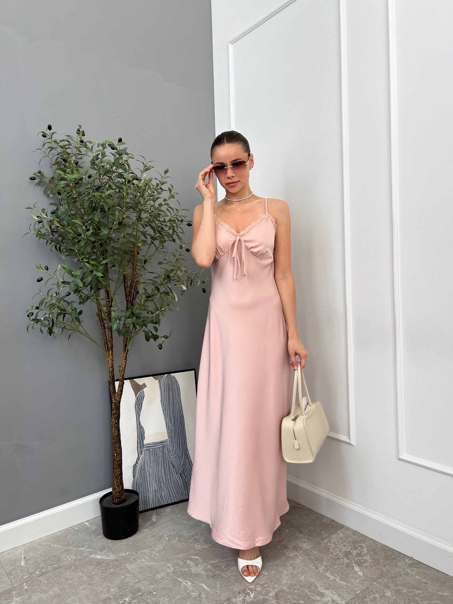 Платье Miss Diva 1201 атлас кружево